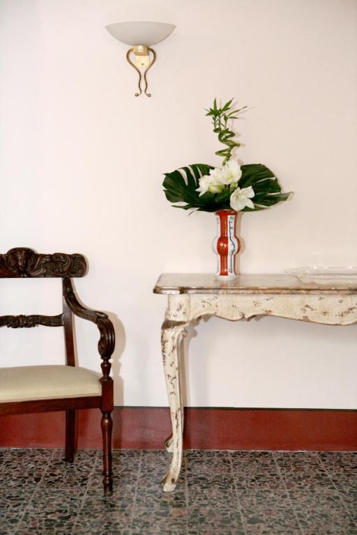 Bellezza Suites Cagliari Ngoại thất bức ảnh